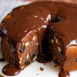 Σοκολατένια Τούρτα με Γλάσο Σοκολάτας (Chocolate Fudge Cake)