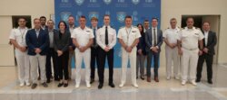 Επίσκεψη υψηλόβαθμης αντιπροσωπείας του Ηνωμένου Βασιλείου στο Αρχηγείο του Λιμενικού Σώματος – Ελληνικής Ακτοφυλακής: Ενίσχυση συνεργασίας για μεταναστευτικές ροές και προστασία συνόρων